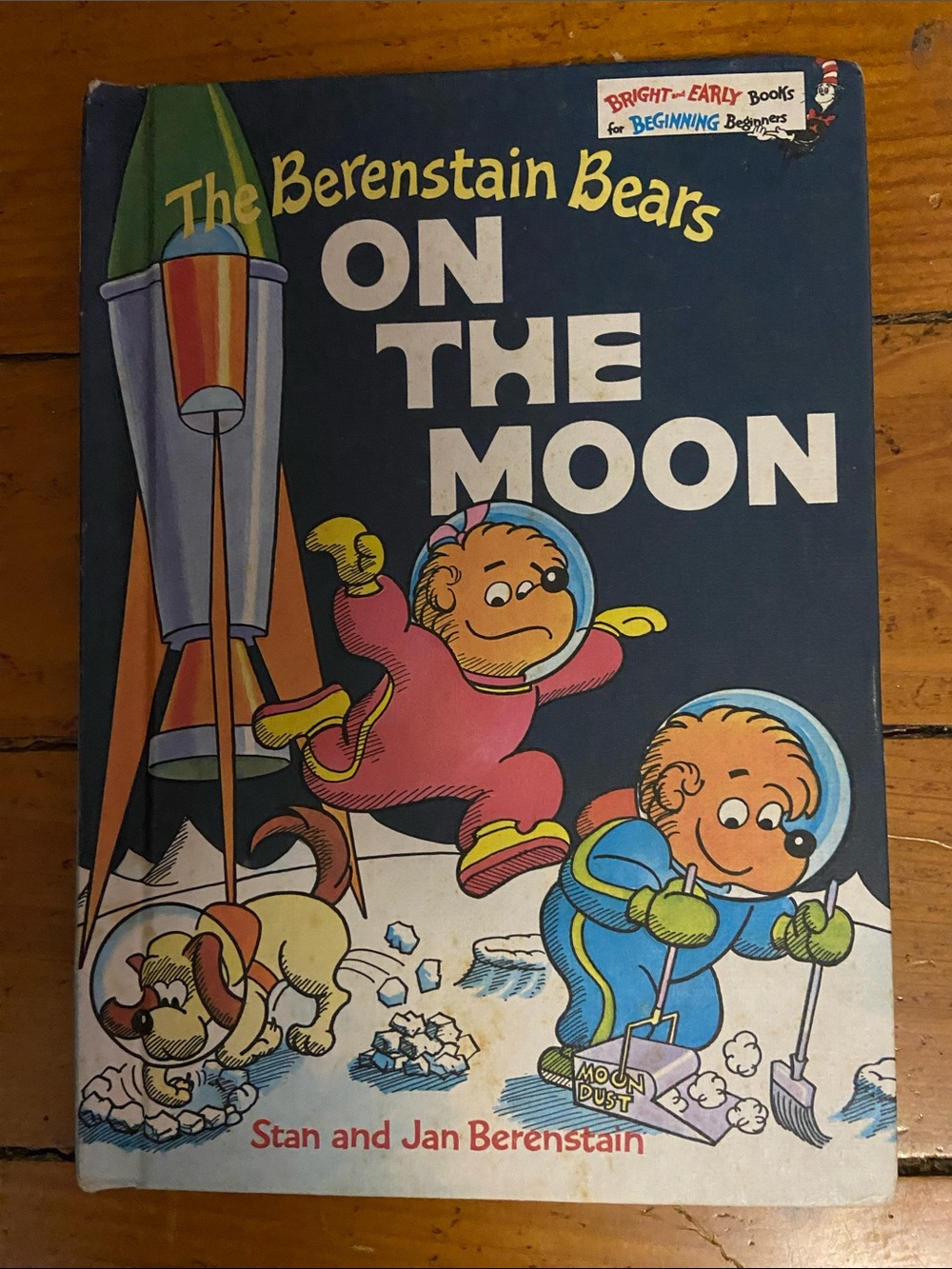 Vintage 80s 1980s CLASSIC Berenstain Bears On Moon illustrated Children’s Book